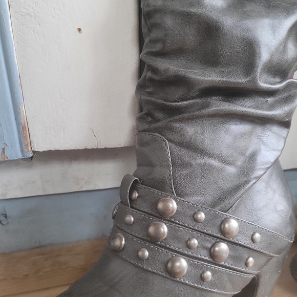 Rinaldi Leather Studded Boots - Picture 3 of 14